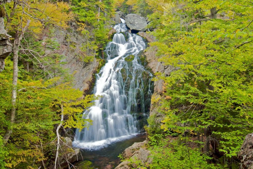 8 wonderful waterfall hikes in New Hampshire