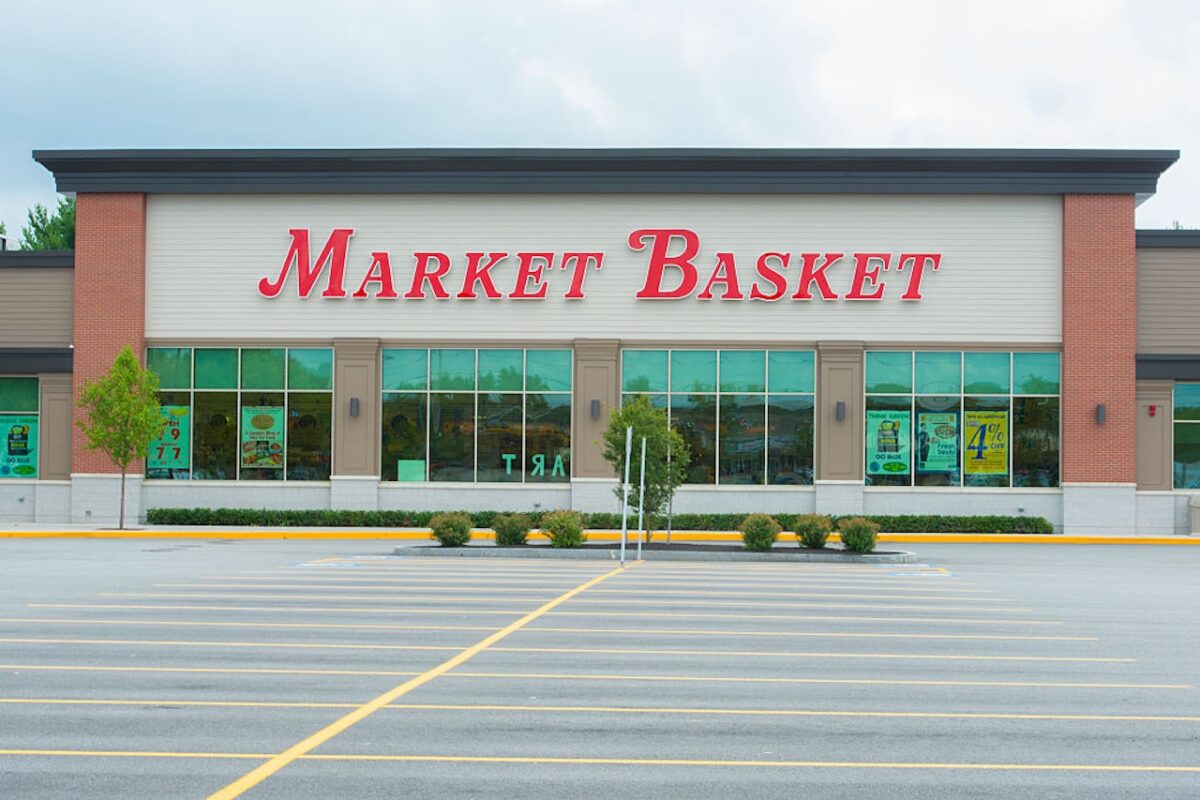 Two longtime Market Basket executives fired amid company turmoil 