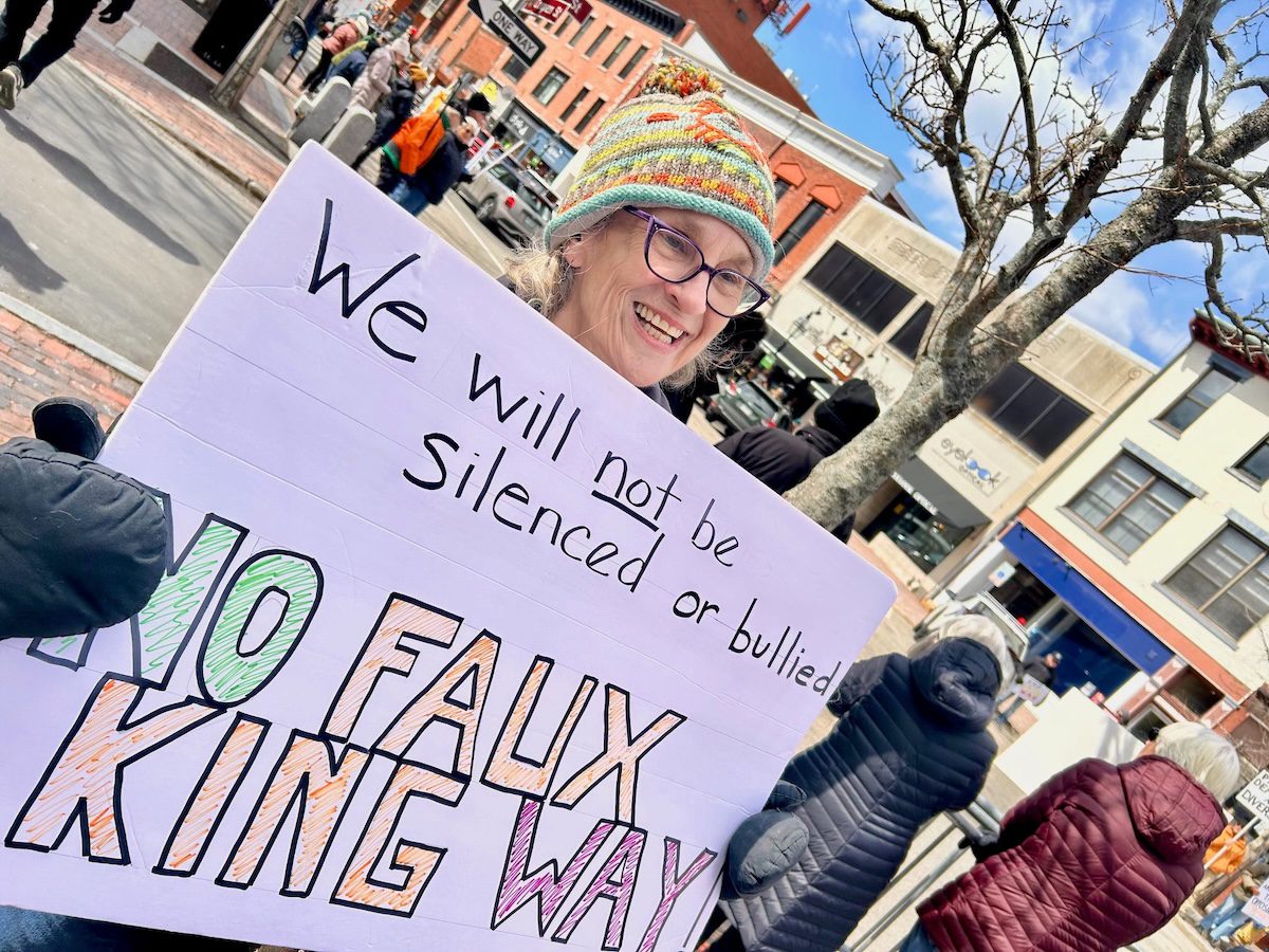 Seacoast ‘No Kings’ protesters reject Trump and ‘concentrated power’