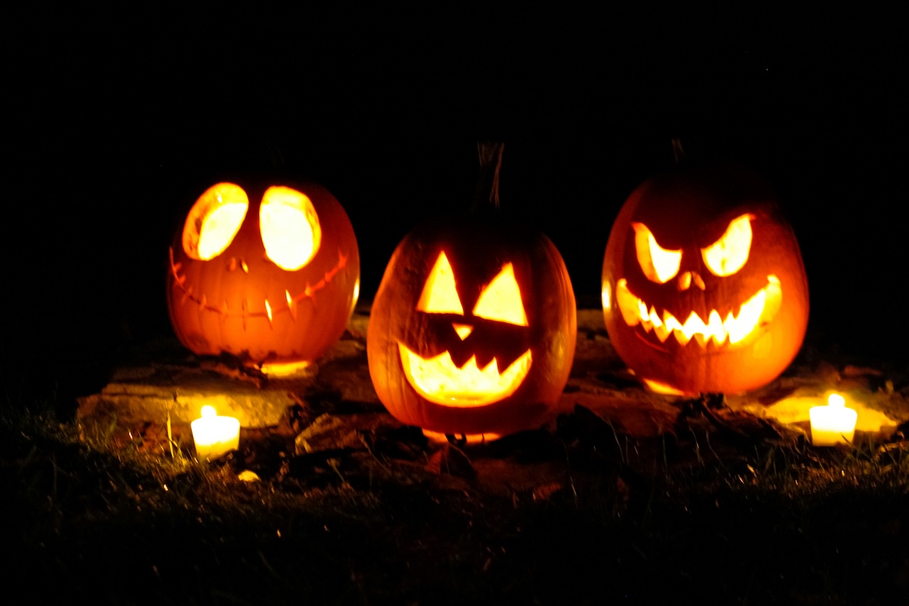 Halloween decorations showcasing spooky things to do in New Hampshire in October.
